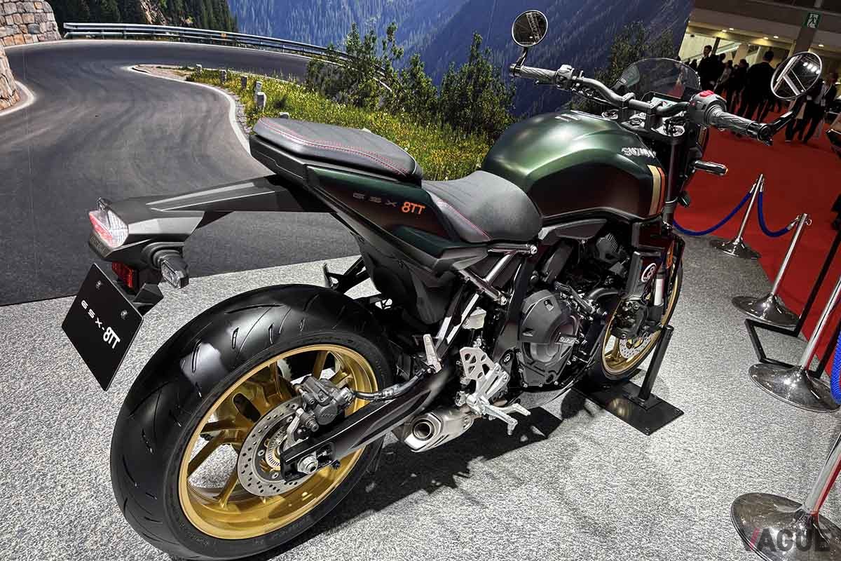 ジャパンモビリティショー2025 スズキブースに展示されている「GSX-8TT」