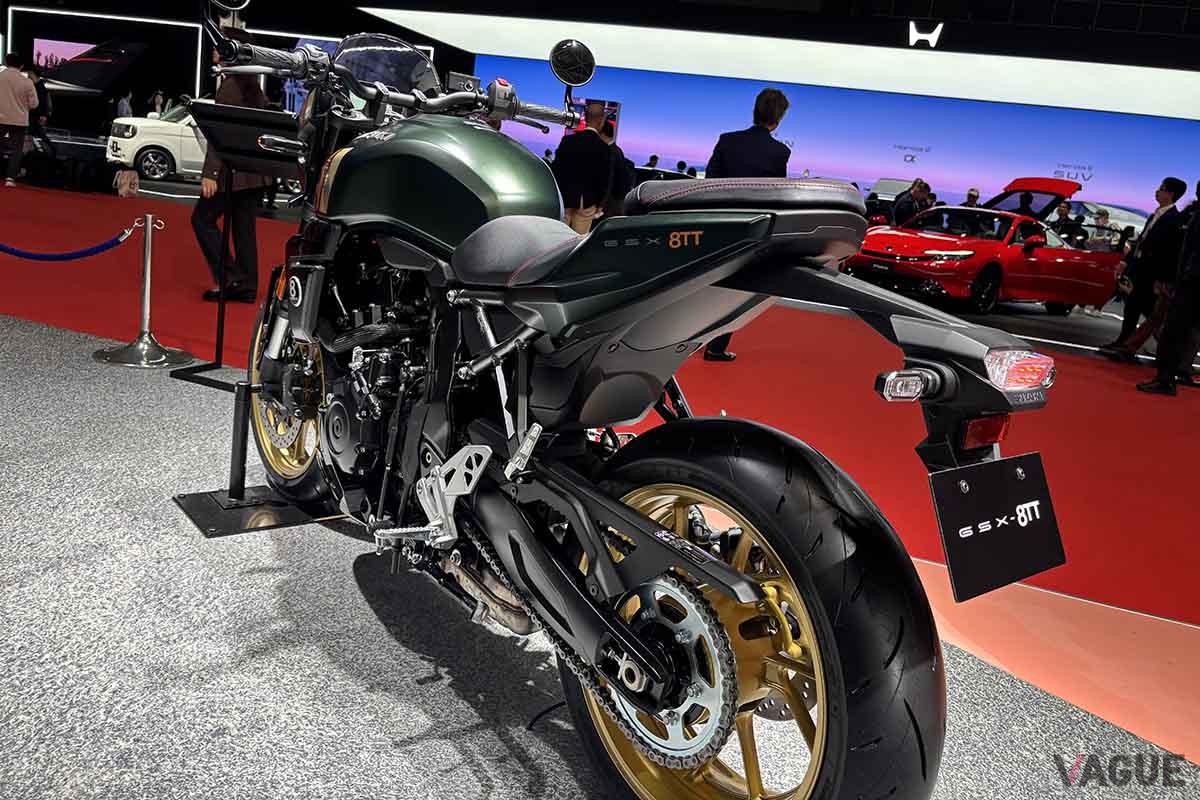 ジャパンモビリティショー2025 スズキブースに展示されている「GSX-8TT」