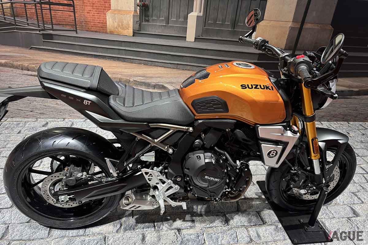 ジャパンモビリティショー2025 スズキブースに展示されている「GSX-8T」