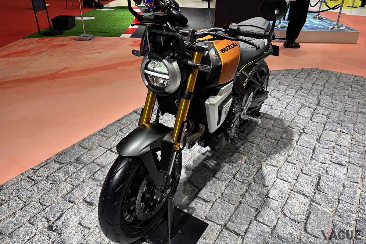 ジャパンモビリティショー2025 スズキブースに展示されている「GSX-8T」