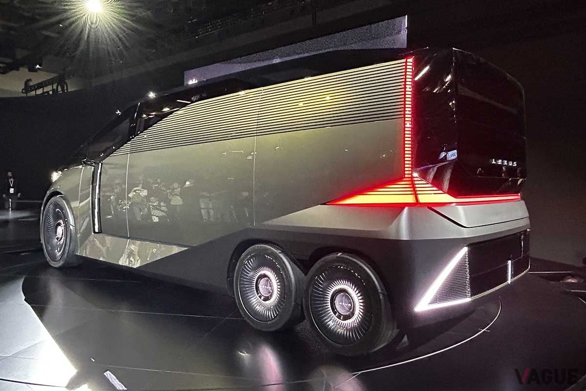 世界初公開されたレクサス新型「LSコンセプト」