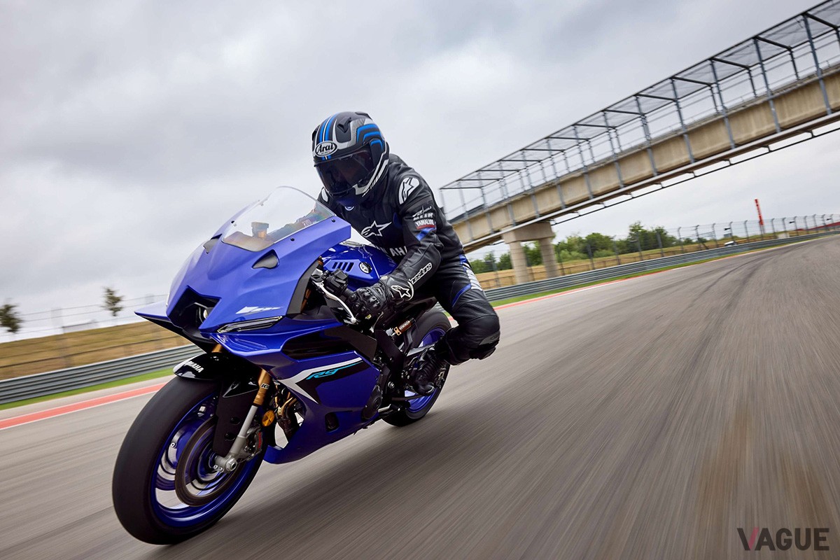 ヤマハ「YZF-R9」