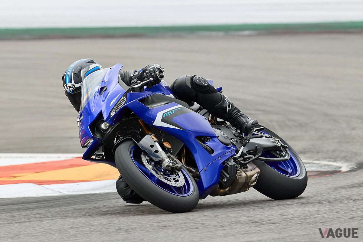 ヤマハ「YZF-R9」