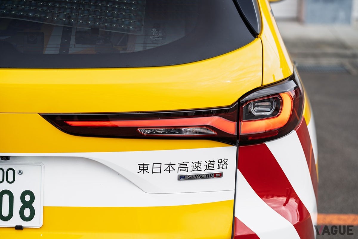 マツダ「CX-80」の道路パトロールカー