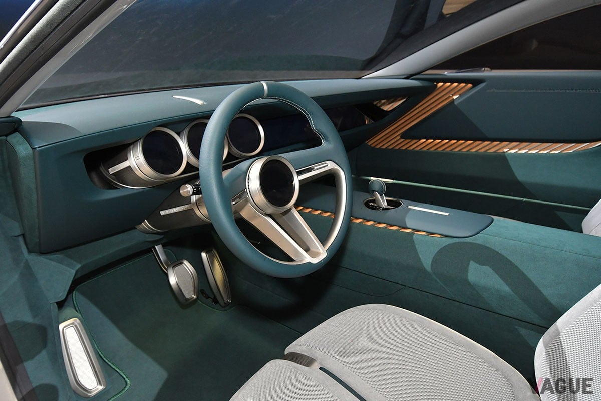 「マツダ ビジョン クロスクーペ」