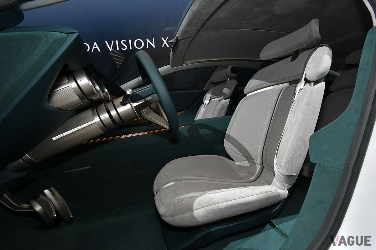 「マツダ ビジョン クロスクーペ」