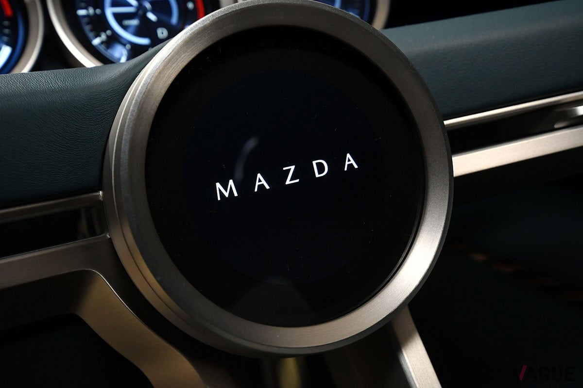 「マツダ ビジョン クロスクーペ」