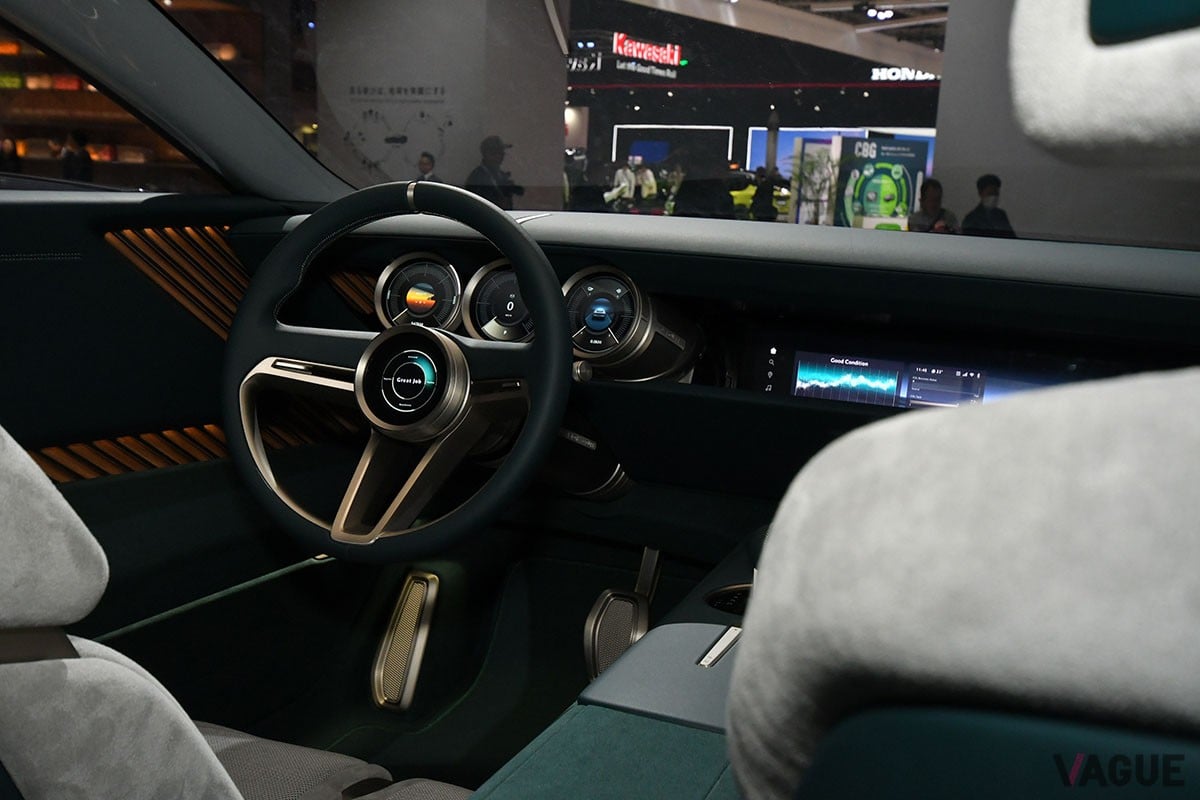 「マツダ ビジョン クロスクーペ」