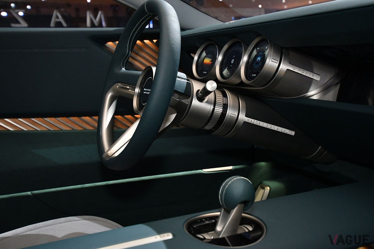 「マツダ ビジョン クロスクーペ」