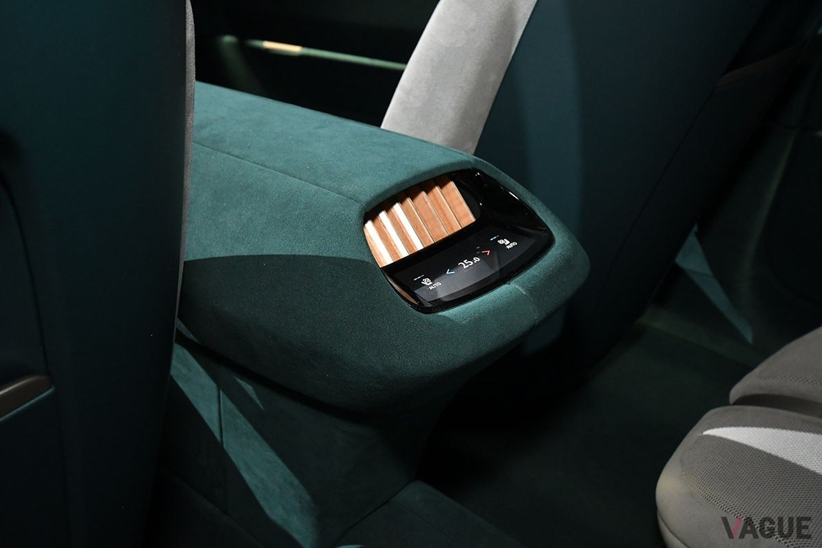 「マツダ ビジョン クロスクーペ」