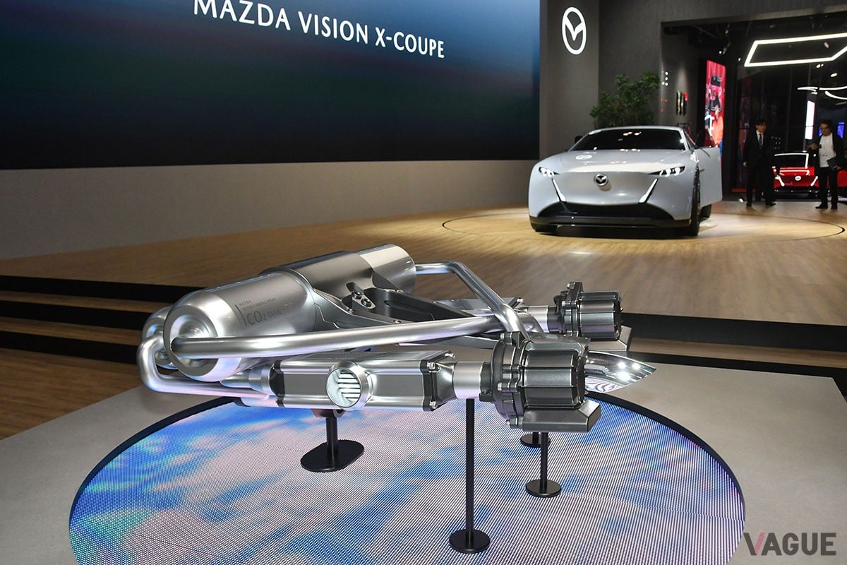 「マツダ ビジョン クロスクーペ」