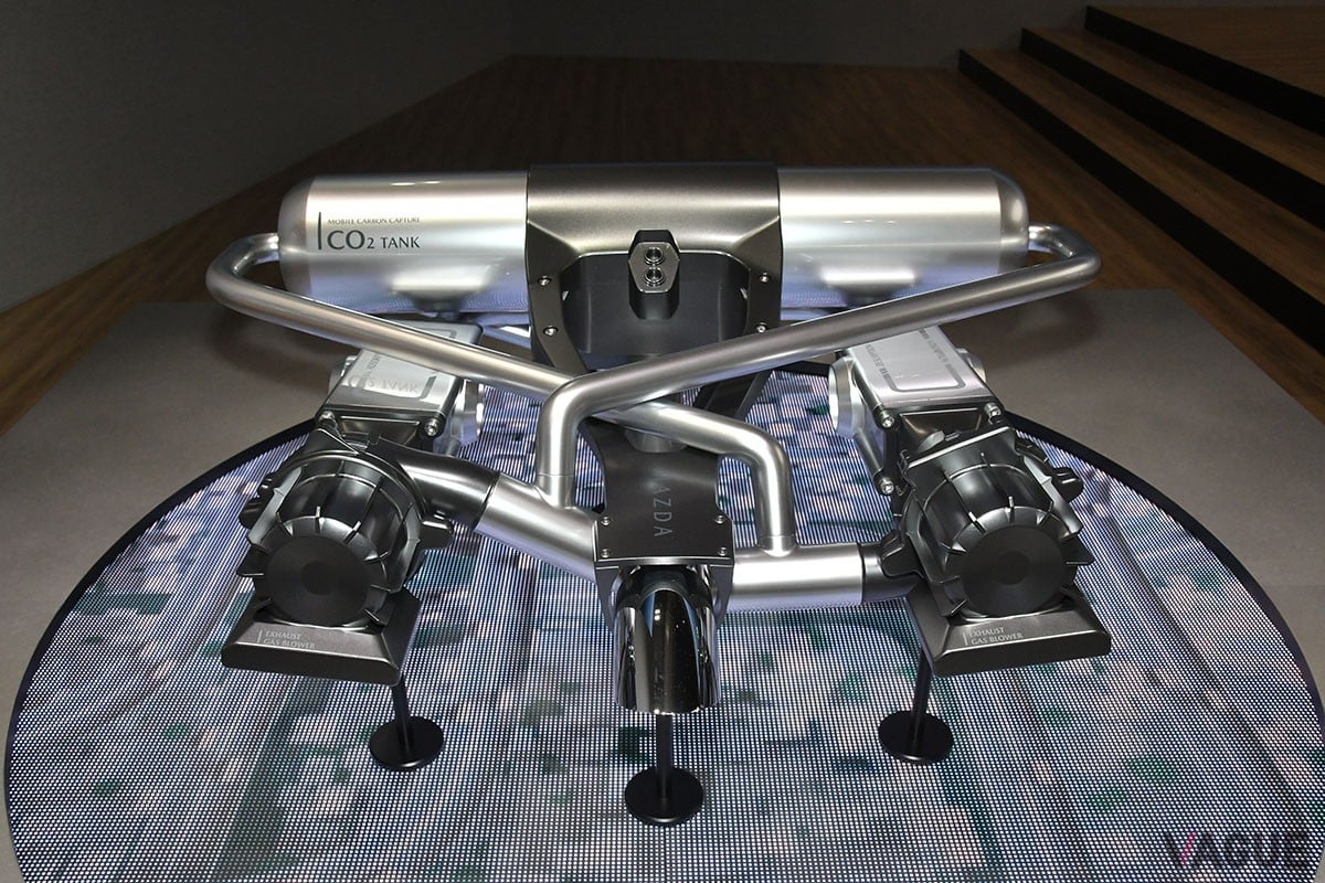 「マツダ ビジョン クロスクーペ」