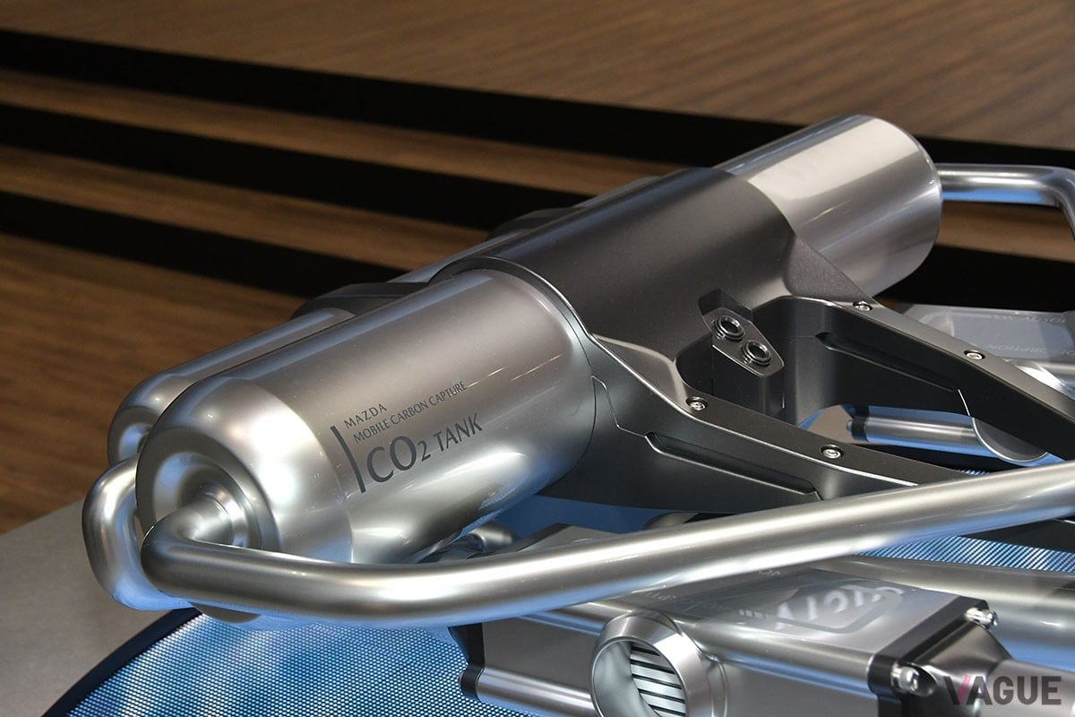 「マツダ ビジョン クロスクーペ」