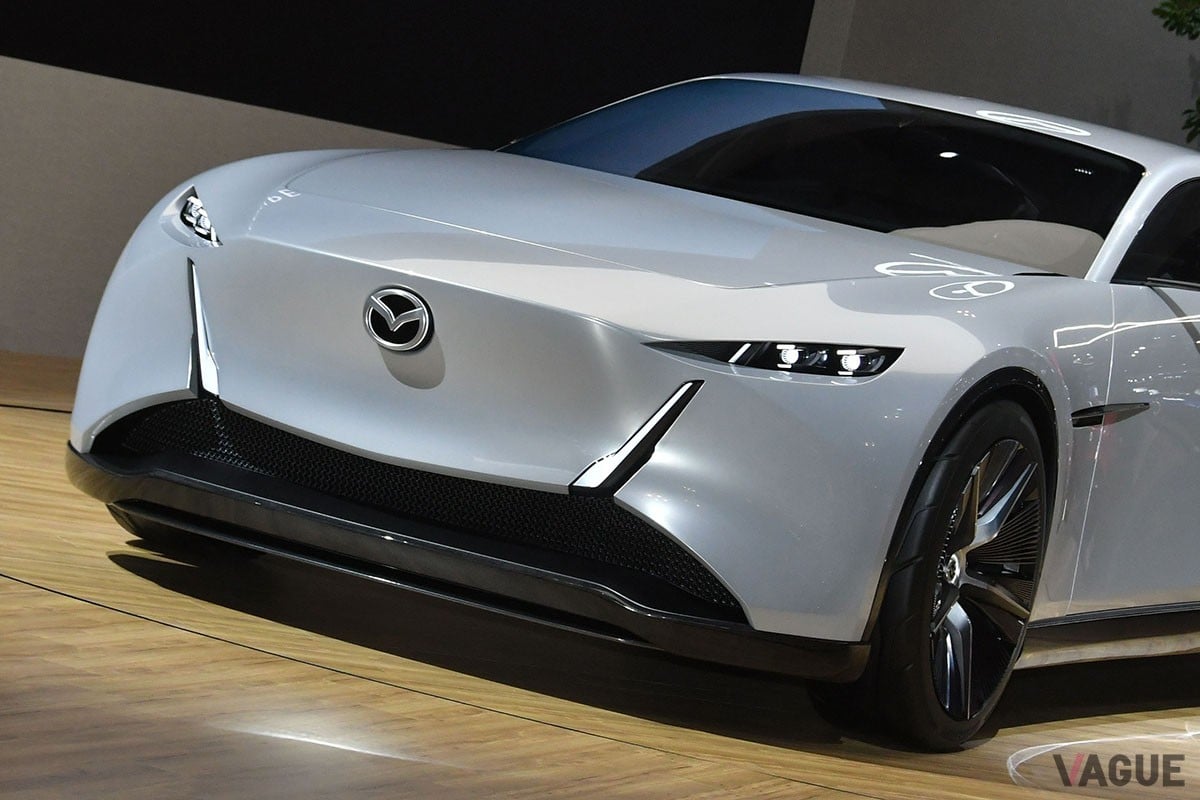 「マツダ ビジョン クロスクーペ」