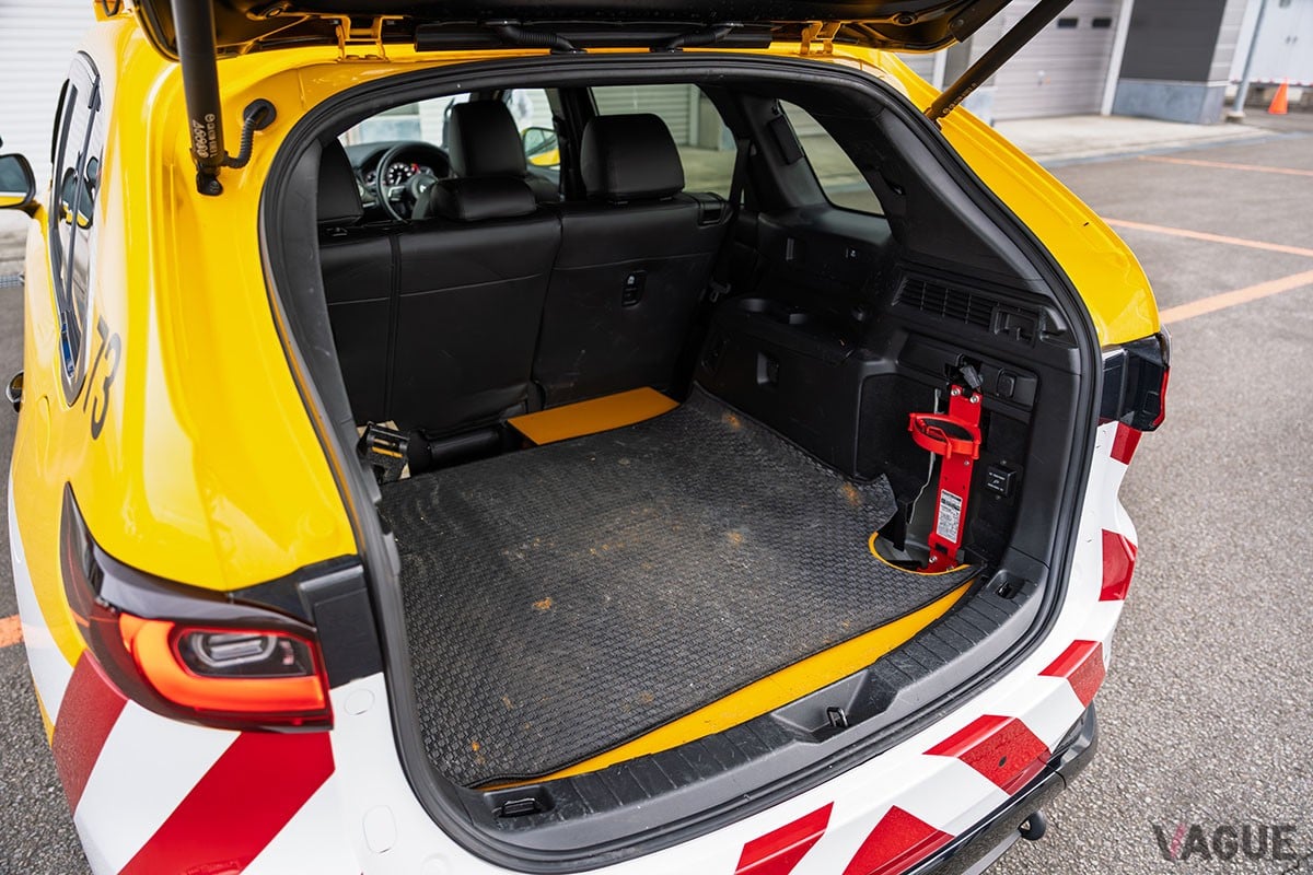 マツダ「CX-80」の道路パトロールカー