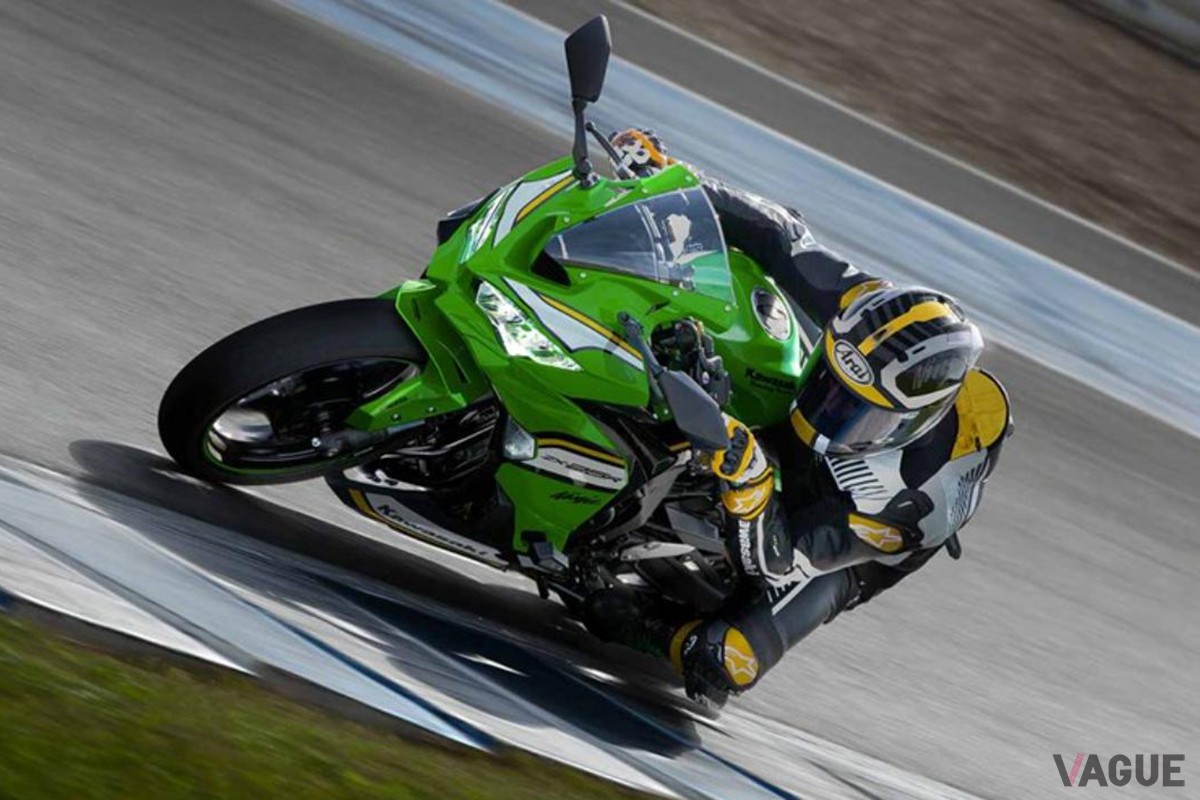 カワサキ「ニンジャ ZX-25R」