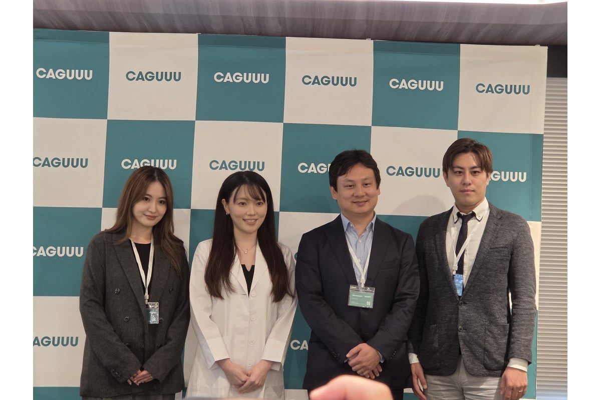 発表会での登壇者によるフォトセッション。新製品紹介とともに、ブランドの成長戦略や冬の暮らし方に関するトークセッションが行われた。