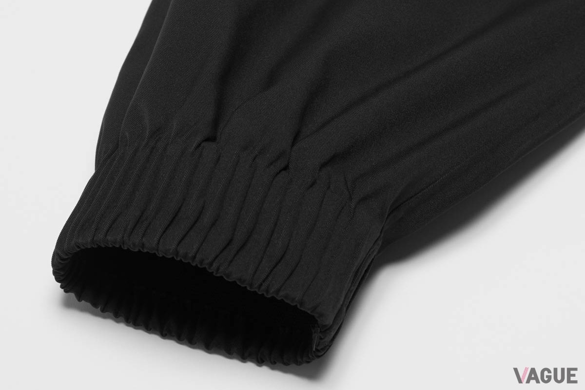 FUSIONKNIT HYBRID CREWNECK：4万4000円