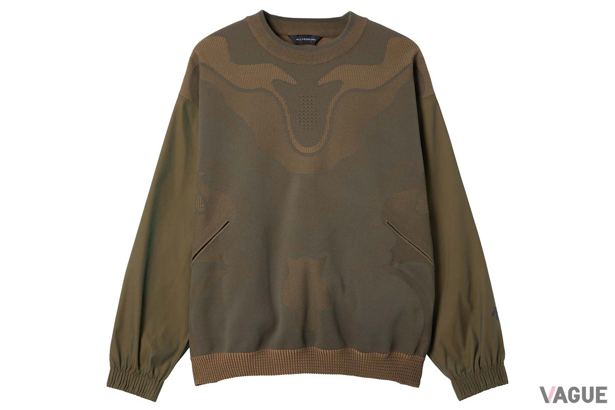 FUSIONKNIT HYBRID CREWNECK（カーキ）：4万4000円