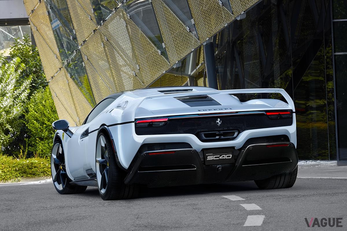 世界初公開されたフェラーリのワンオフモデル新型「SC40」