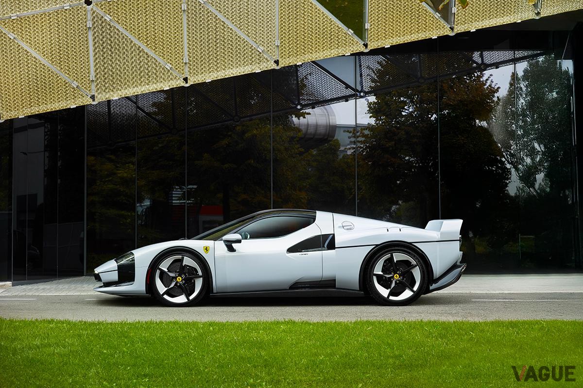 世界初公開されたフェラーリのワンオフモデル新型「SC40」