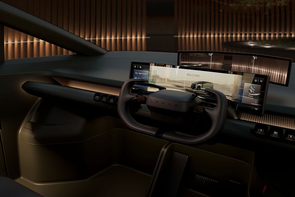 世界初公開されたレクサス新型「LSコンセプト」