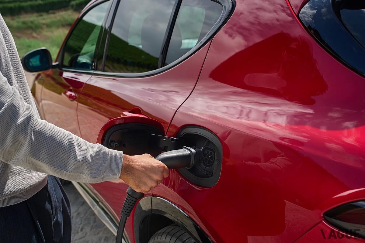 欧州で初公開されたアルファ ロメオ新型「トナーレ」