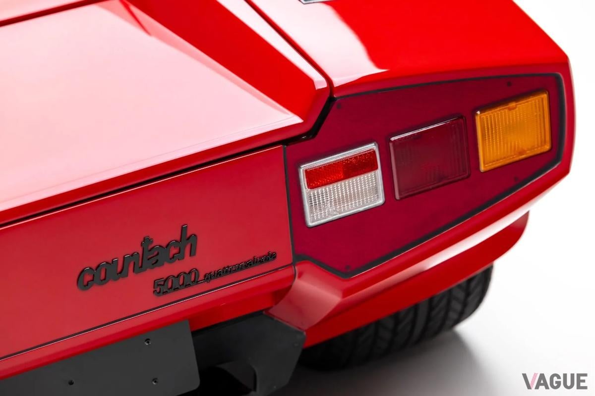 カウンタック　パネル スーパーカー黄金期を象徴する1台！ 38年前の「赤いカウンタック」を