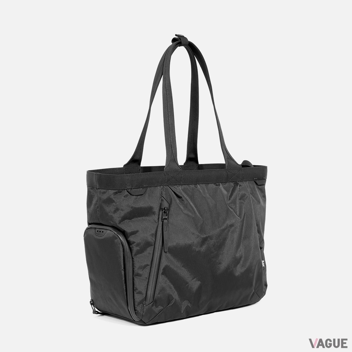 「X-Pac」版もサイズや容量、機能は同一