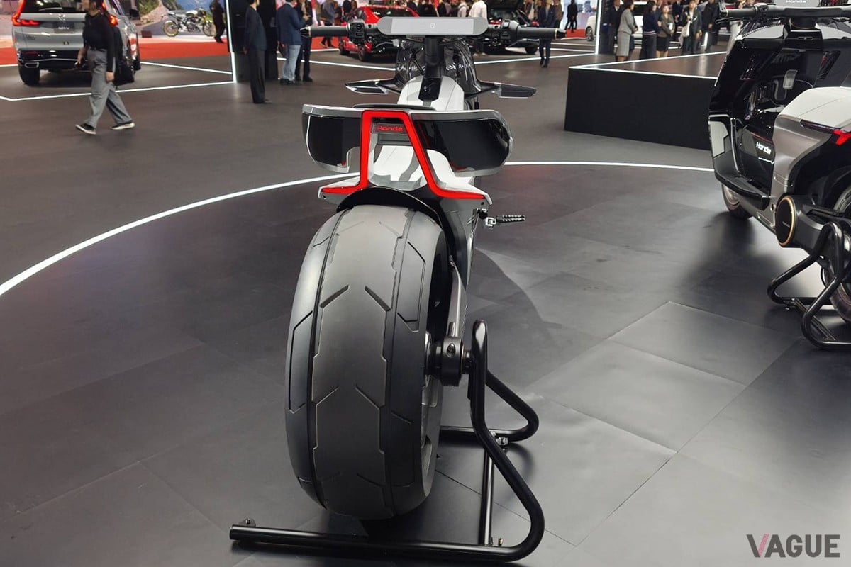 ホンダ「EV アウトライヤーコンセプト」
