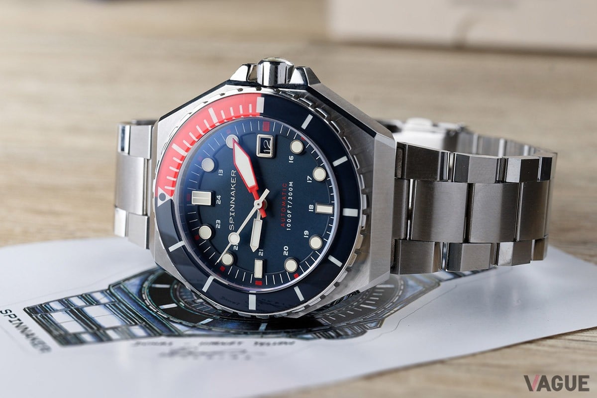 配色はソーダ飲料のような爽やかさをイメージしたという（Soda Blue）