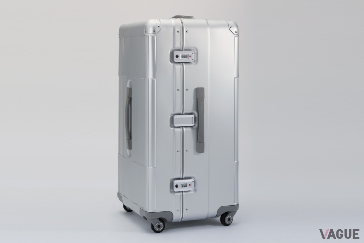 嵩張る荷物の収納に適したトランク型