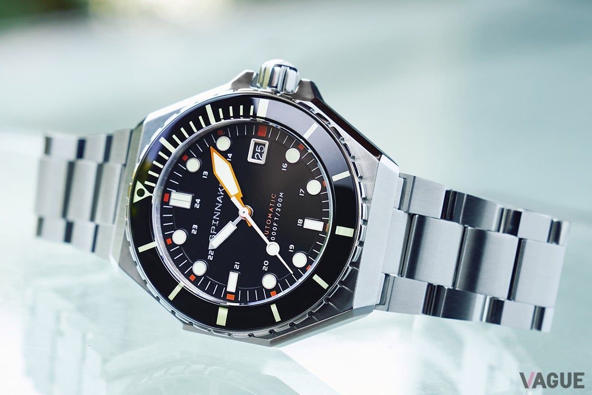 ケースはいずれも316Lステンレススチール製（Classic Black）