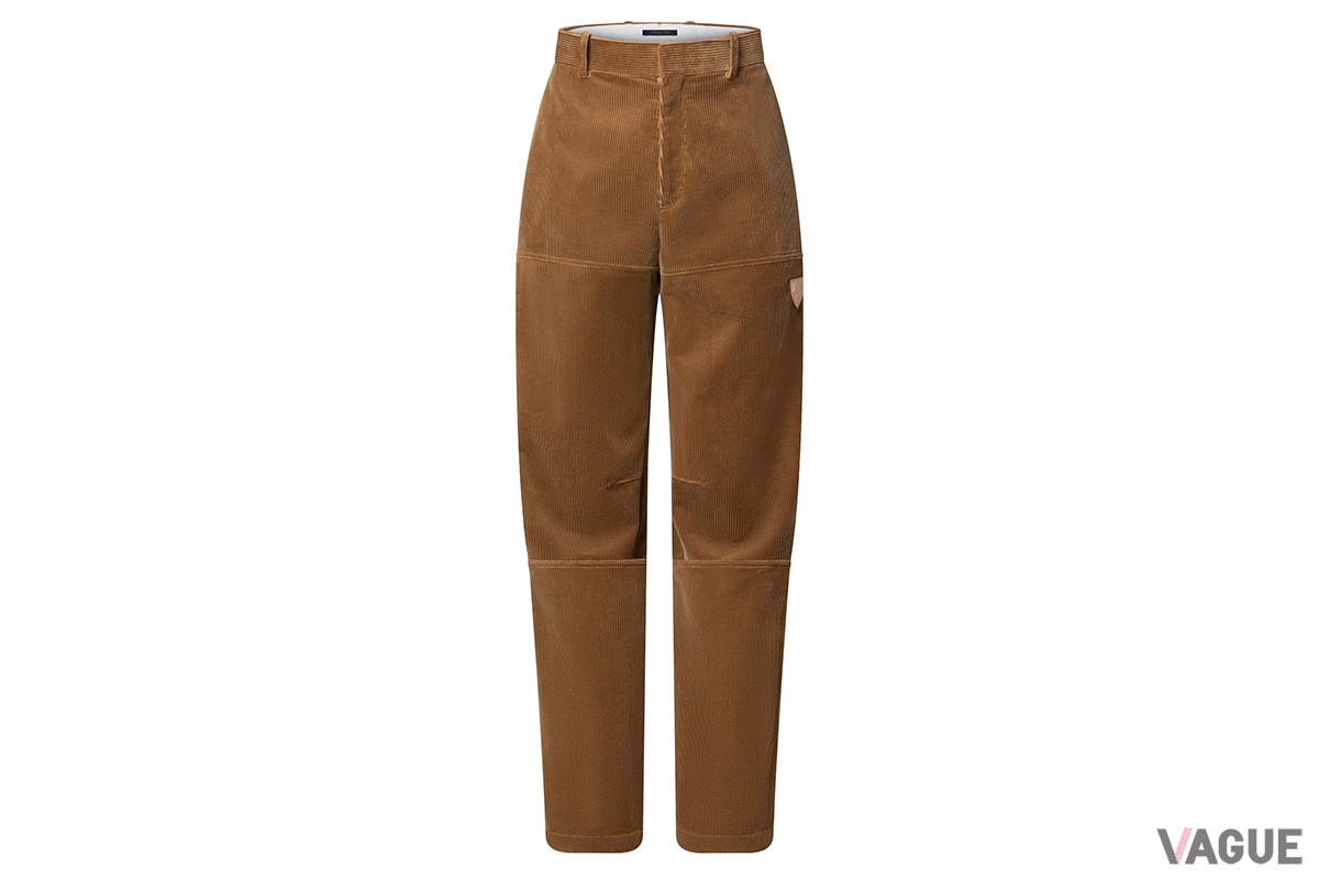 カジュアルコーデュロイパンツ：25万3000円