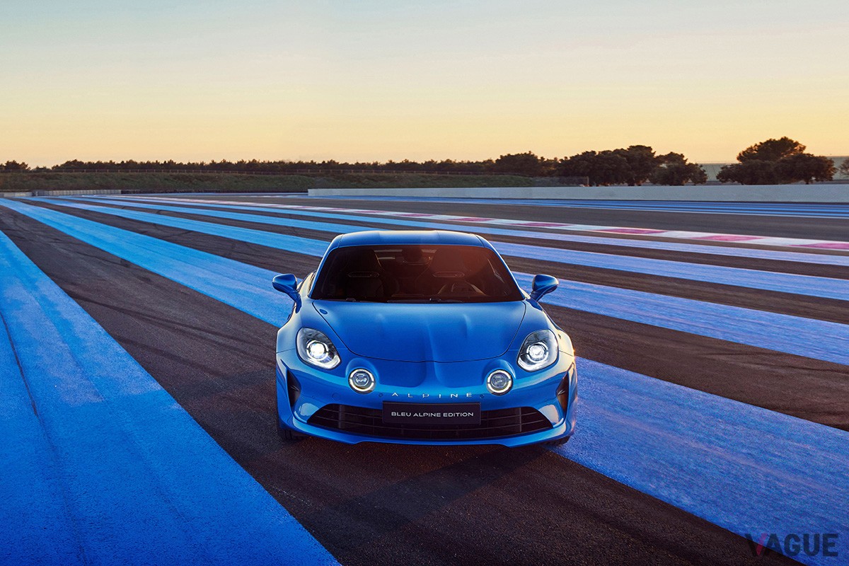 アルピーヌ「A110」シリーズの限定車「ブルー アルピーヌ エディション」