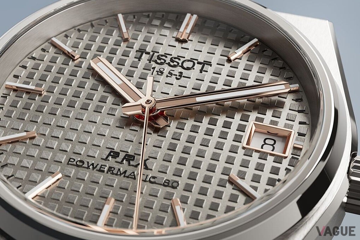 「PRX」の特徴的なデザインである、ワッフルパターンのダイヤルを備えたチタニウムモデルは2タイプ