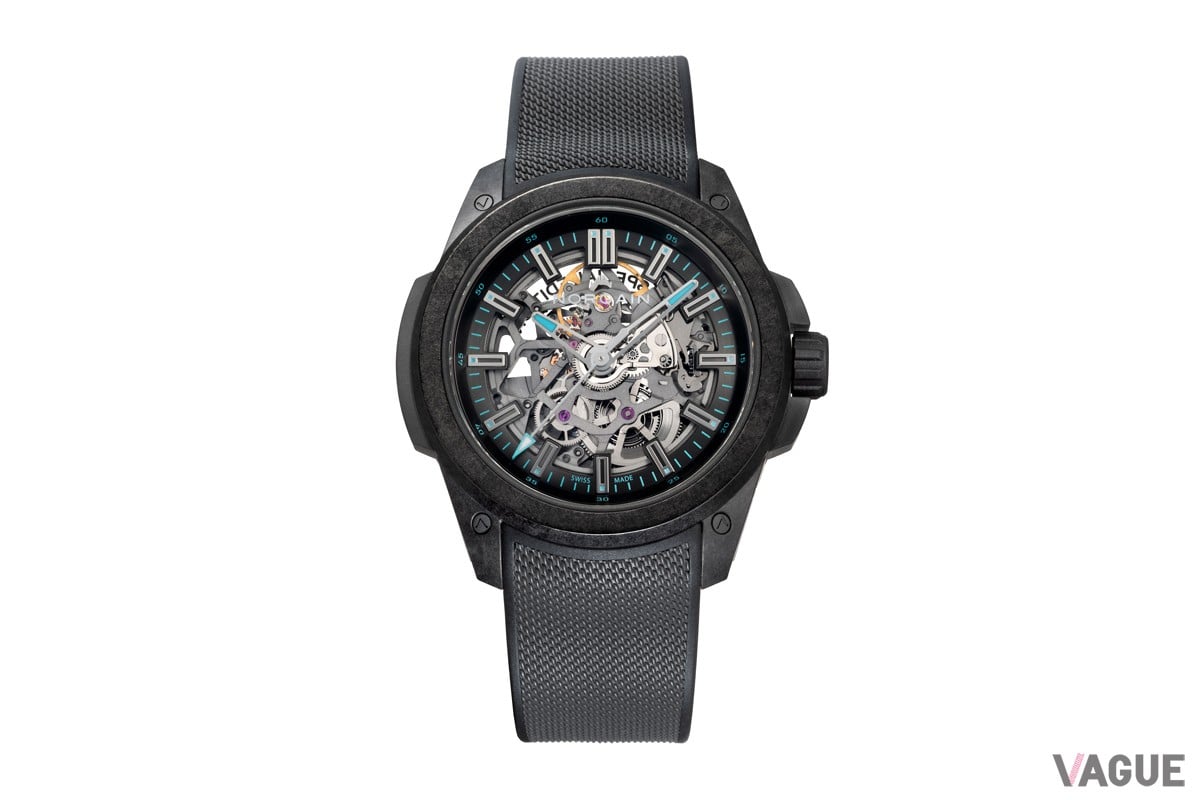 アンスラサイトグレーxブラックxターコイズのカラーリングは、力強さと気品を兼ね備えた独自の美学を表現