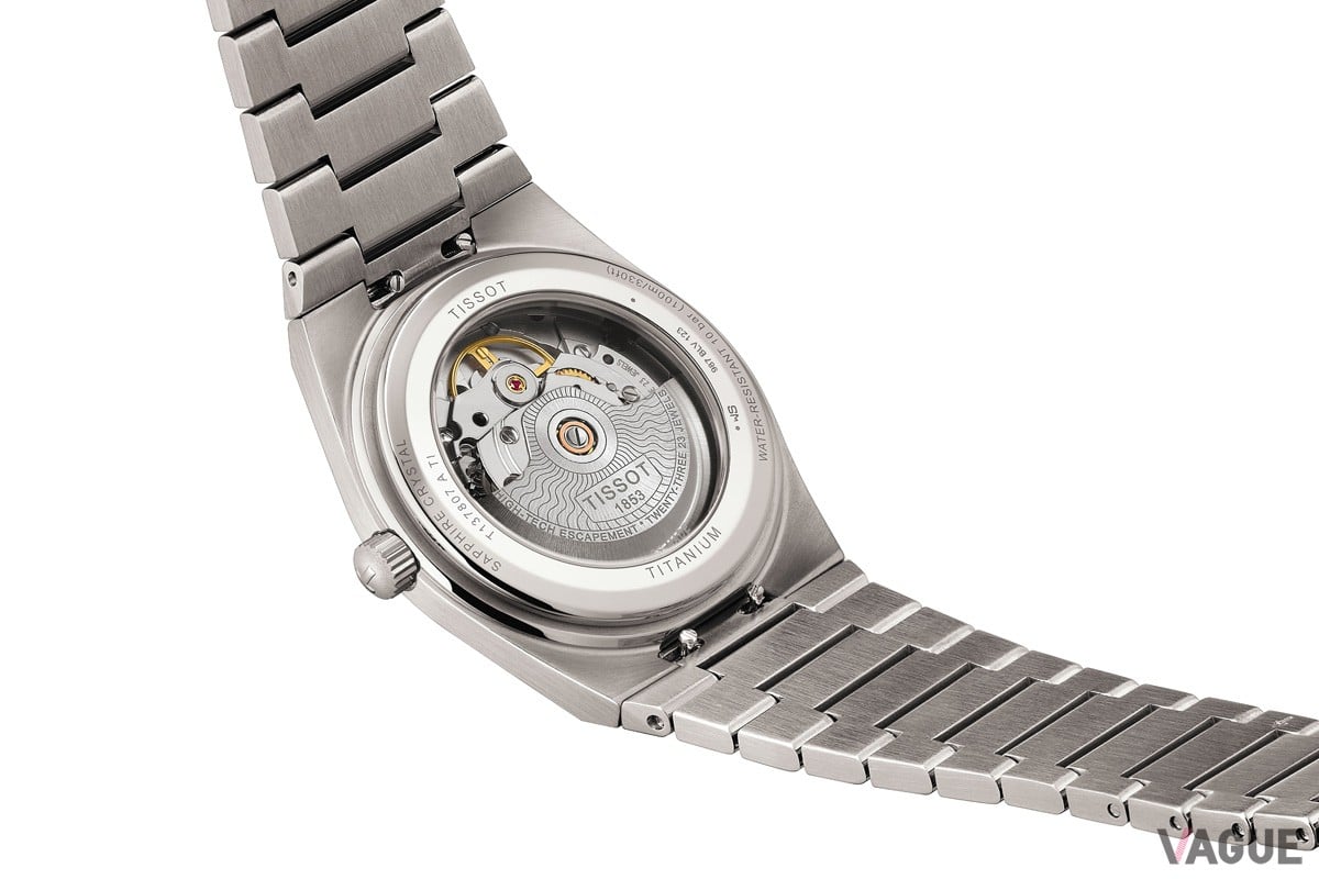 オートマティックの動きを鑑賞できるシースルーケースバック