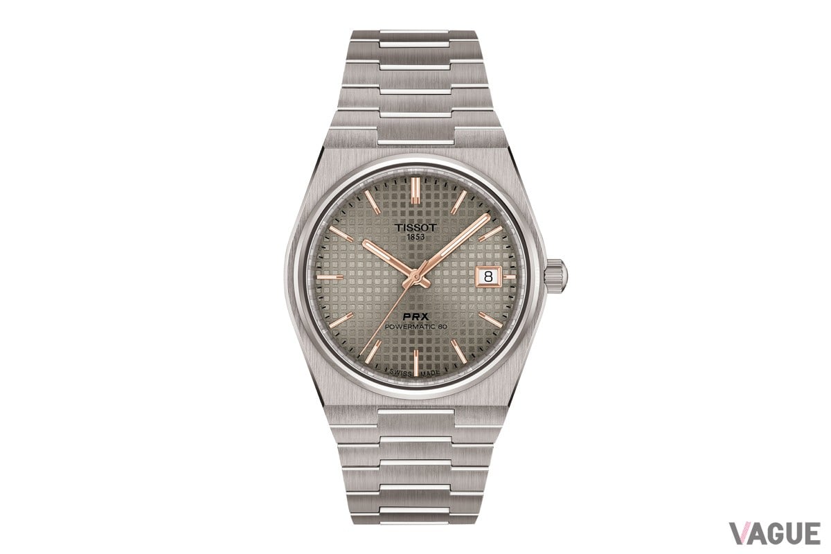 チタニウムに敬意を表したグレーのダイヤルに、対照的なローズゴールドの針とインデックスを配したアンスラサイトダイヤル