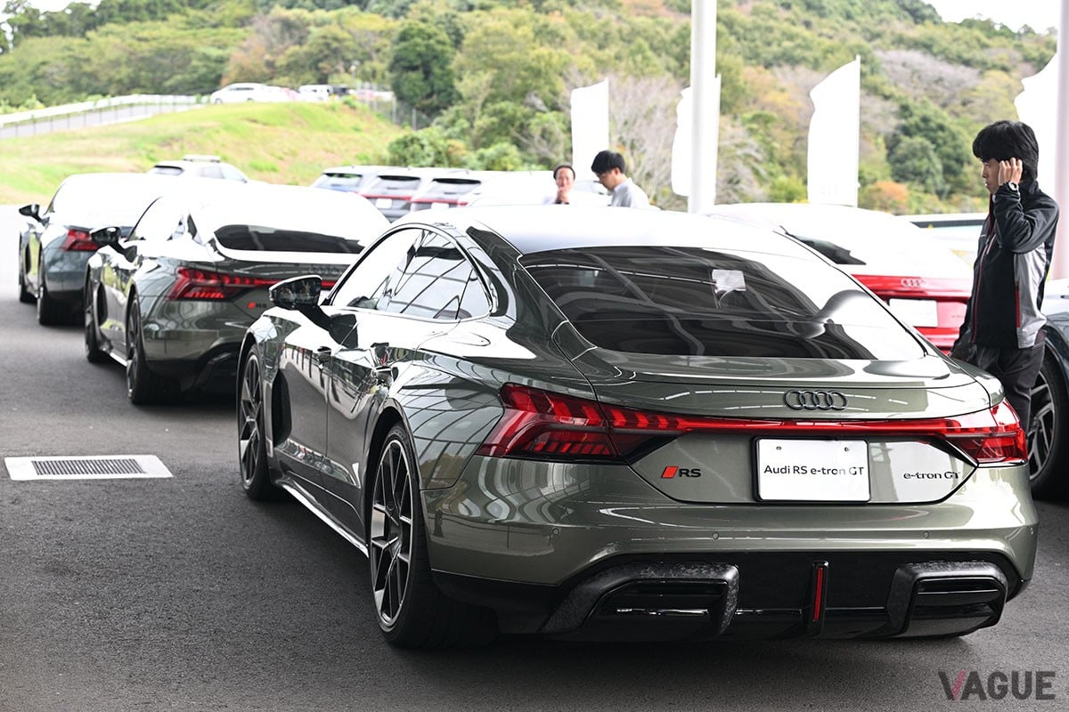 アウディ主催のイベント「Audi e-tron GT Dynamic Driving Experience」のワンシーン