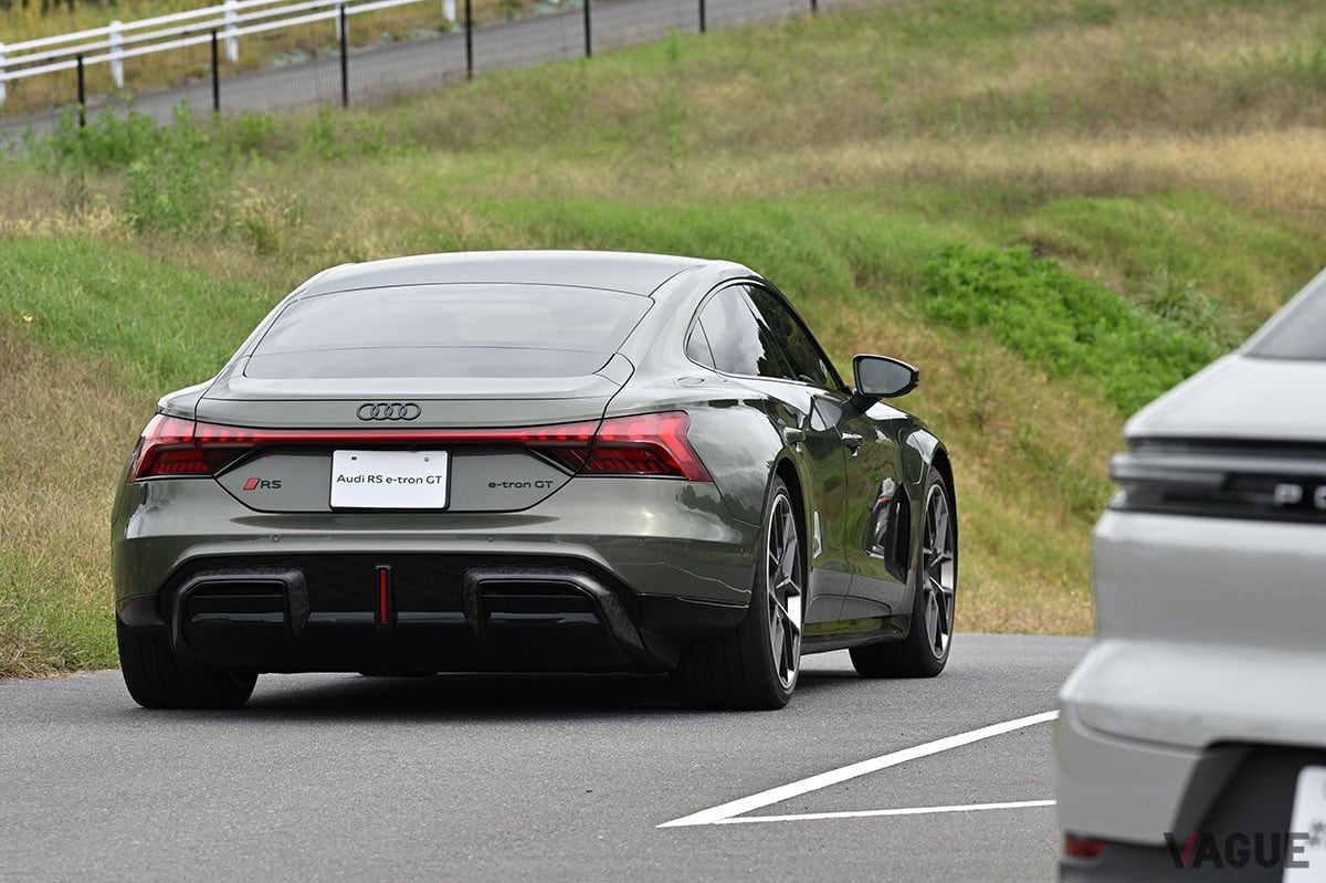 アウディ主催のイベント「Audi e-tron GT Dynamic Driving Experience」のワンシーン