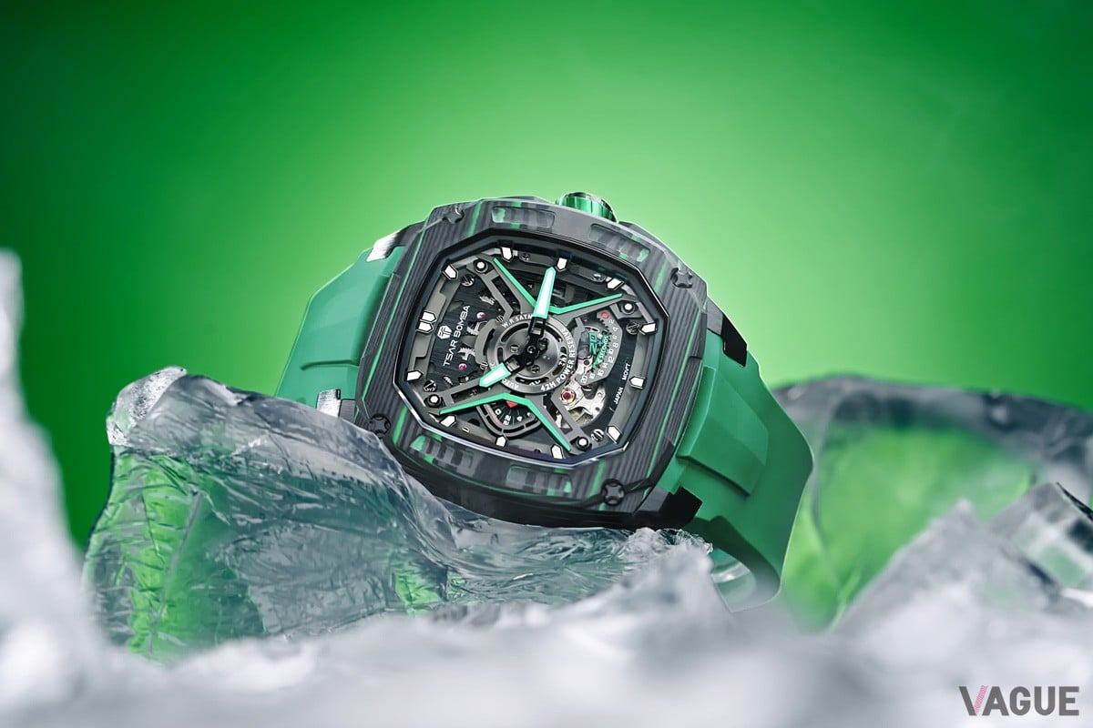 カーボンとスケルトンが描く力強い存在感を示す新作ウォッチ「DARK MATTER」