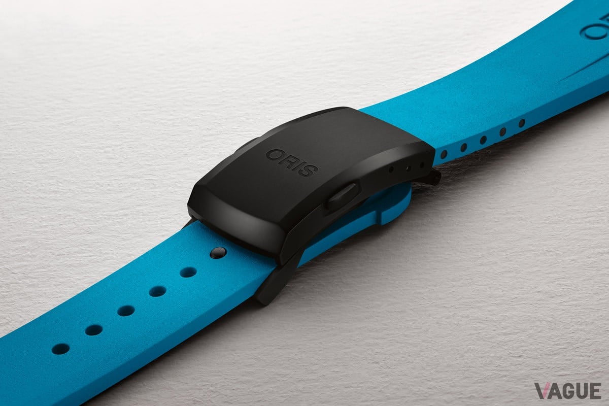 エクステンションおよびクイックアジャストメント機能付きのブルーラバーストラップ