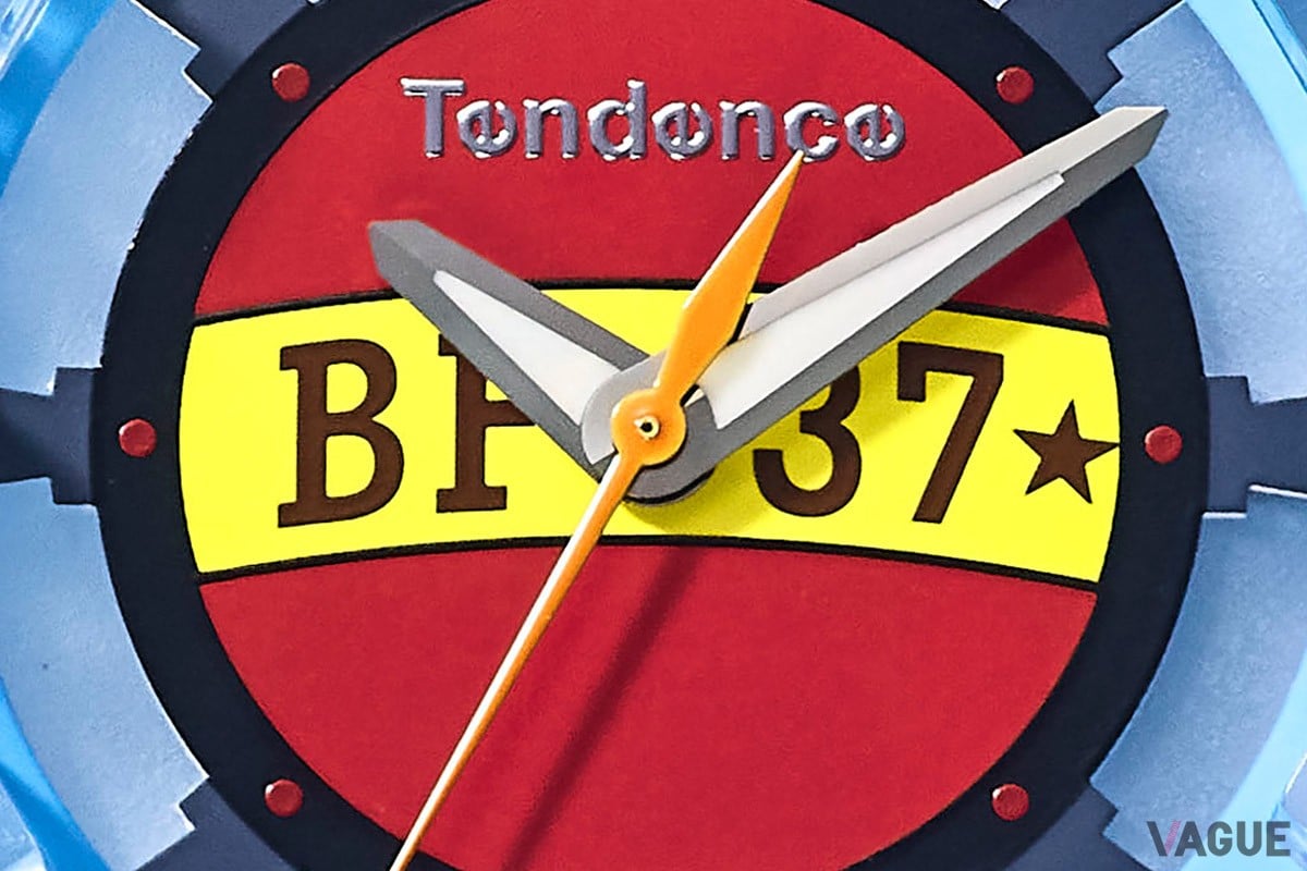 ダイヤルにフランキーの肩をモチーフにしたデザイン