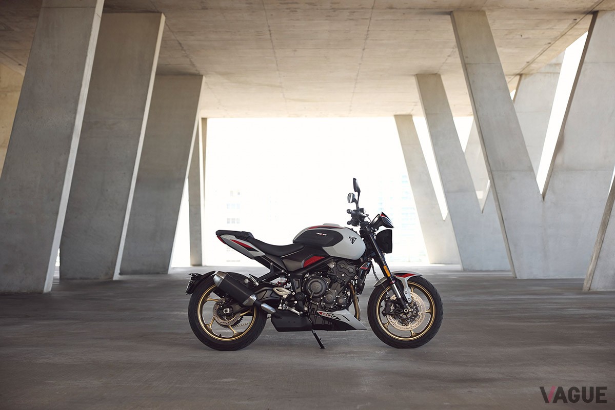 トライアンフの新型ロードスター「トライデント800」