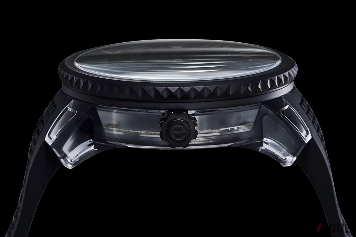 テンデンスらしい大胆なケース