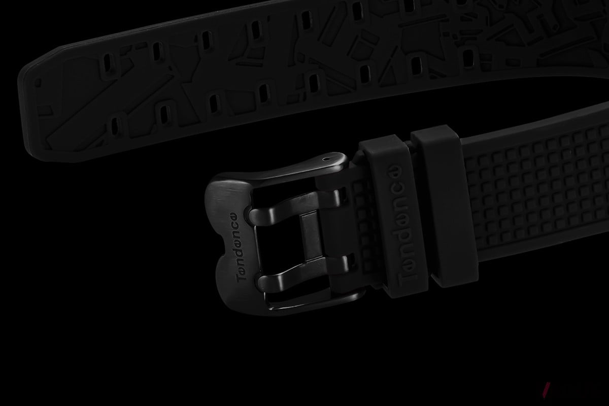 ストラップもキャラクターのイメージに合うカラーで統一