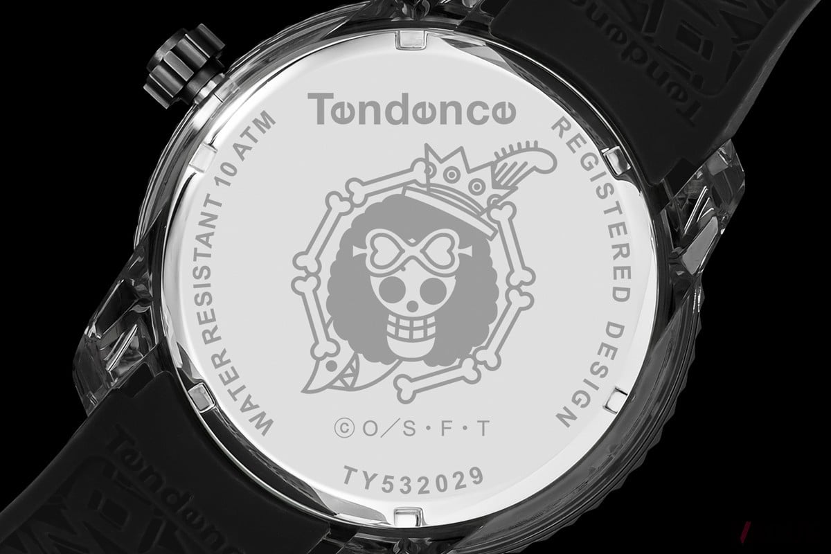 ケースバックのデザインにも注目 