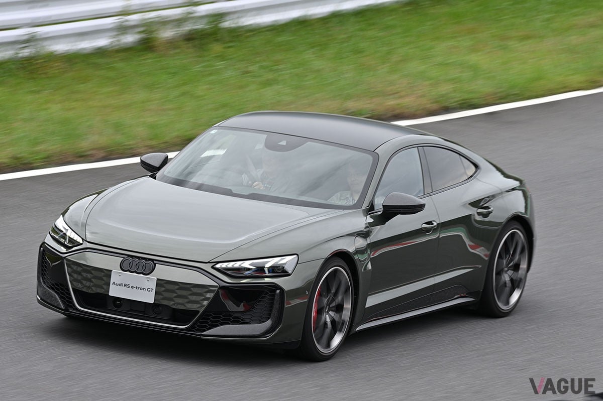 アウディ主催のイベント「Audi e-tron GT Dynamic Driving Experience」のワンシーン