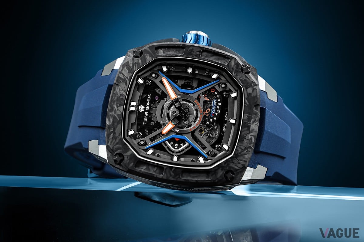 落ち着いたブルーが大人の魅力を演出